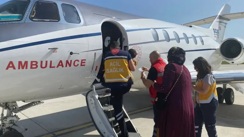 Ağrı'da karaciğer yetmezliği tanısı alan 2 yaşındaki Yunus Emre, ambulans uçakla Ankara’ya sevk edildi