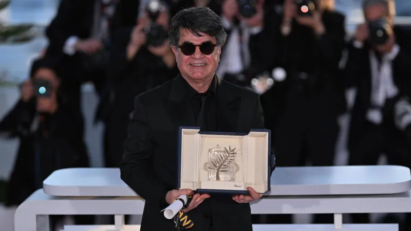 Altın Palmiye Jafar Panahi'nin! Cannes'da Büyük Sürpriz!