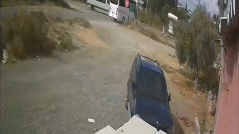 Antalya'da Okul Servisi Kazası! Öğrenciler Yaralandı mı?