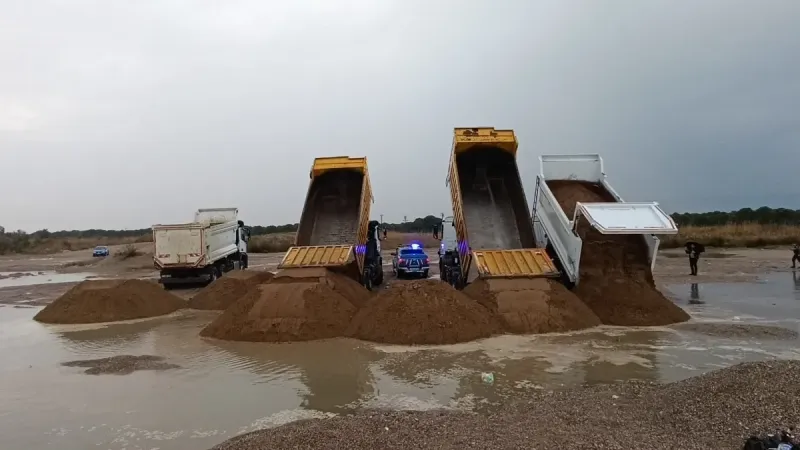 Antalya'da Kum Hırsızlığı Şoku! 50 Kamyon Kum Geri Döndü!
