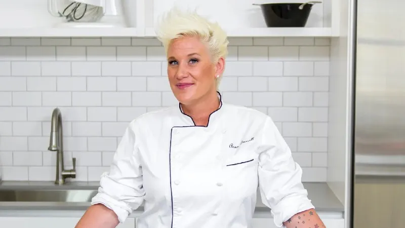 Şok Ölüm! Ünlü Şef Anne Burrell Evinde Ölü Bulundu!