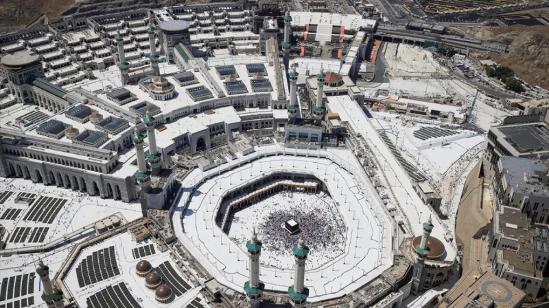 Hacılar Kabe'ye vedaya hazırlanıyor