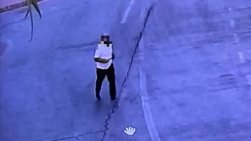 Husumetlilerin kavgasında kan aktı: Taksici hayatını kaybetti! Saldırganın rahat tavırları dikkat çekti