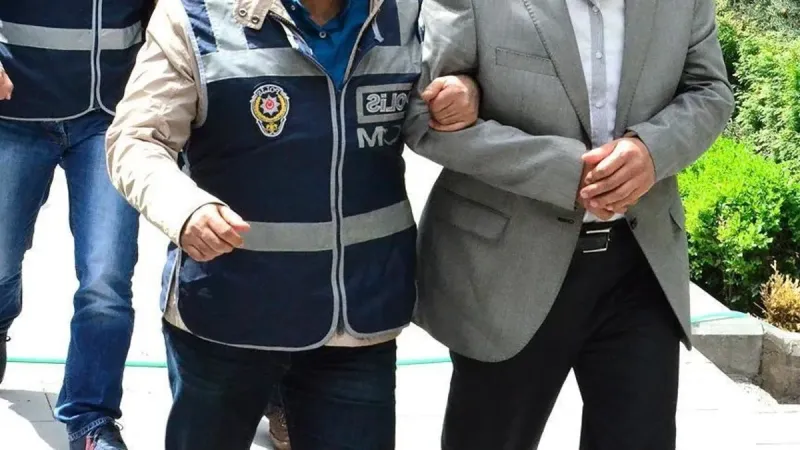 İzmir'de FETÖ Operasyonu: 10 Şüpheli Yakalandı! Şok Detaylar