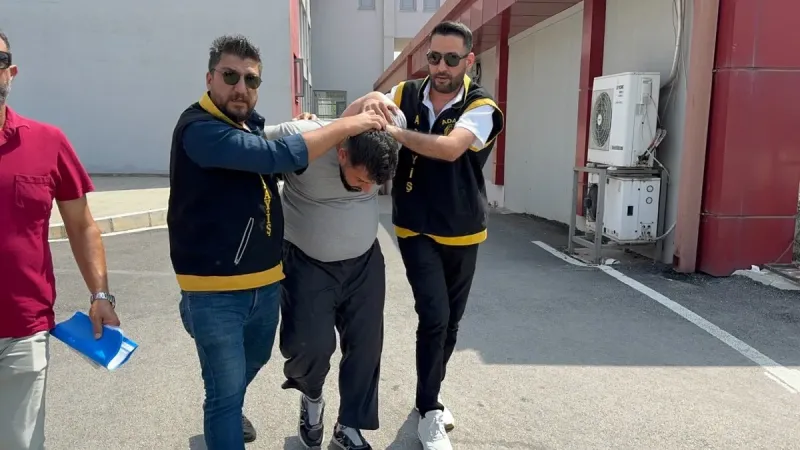 Evden Kovdu, Cinnet Getirdi! Annesini Bıçaklayarak Öldürdü