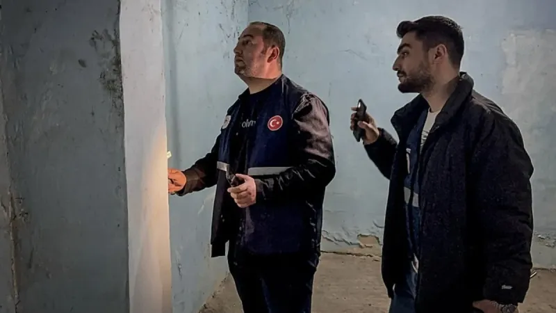 İstanbul'da Deprem Paniği! Küçükçekmece'de Hasar Tespiti Yapıldı!