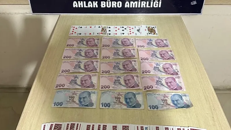 Darıca'da Kumar Operasyonu: 4 Kişiye 37 Bin TL Ceza Kesildi
