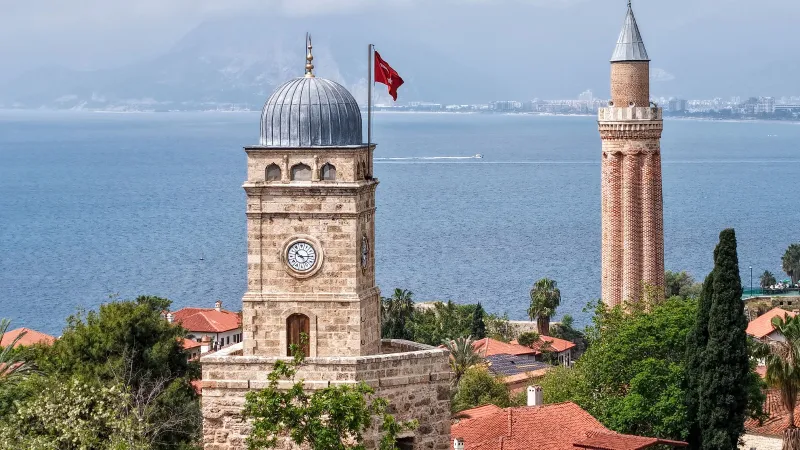 Antalya Saat Kulesi Alarm Veriyor! Zaman Durdu Mu?