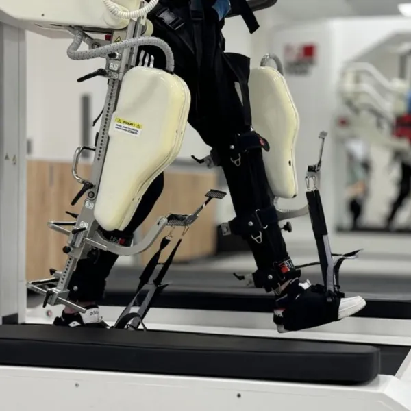 Robotla Yürüyüş: Felçli Hastalara Umut Işığı! Yüzde 48 Daha Fazla Şans