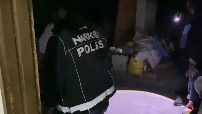 Samsun'da Şok Baskın! 2 Kilo Uyuşturucu Ele Geçirildi!