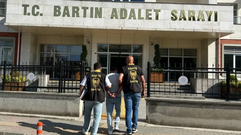 Sosyal Medya Canavarı! 14 Yaşındaki Kıza Korkunç Tuzak