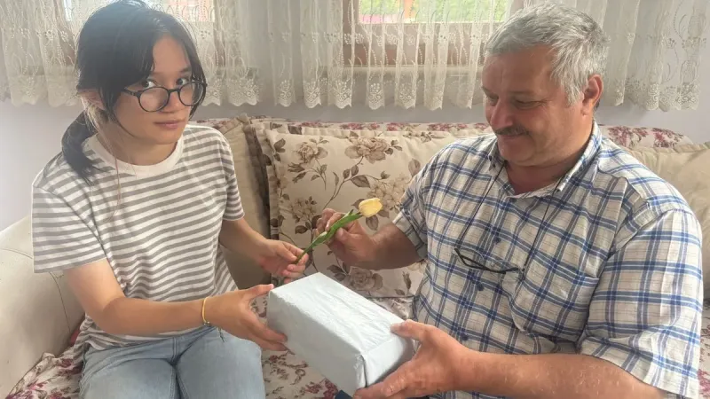 Tayvanlı Eşi Terk Etti! Engelli Babadan Duygulandıran Hikaye